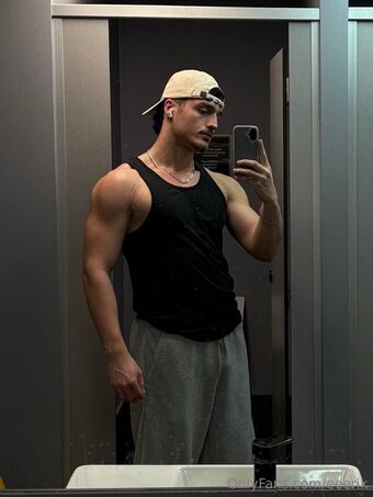 eeerik Photo Fuites Nudes OnlyFans 25