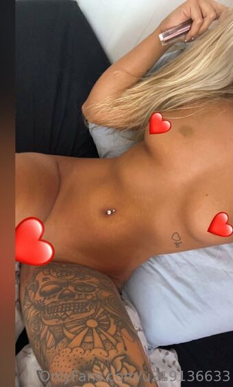 EEmmaxox Photo Fuites Nudes OnlyFans 17