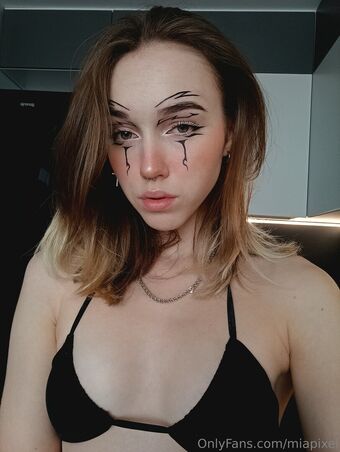 eliamber Photo Fuites Nudes OnlyFans 16