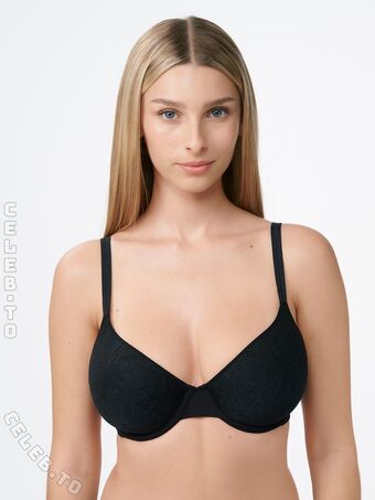 Ella Netzer Photo Fuites Nudes OnlyFans 170