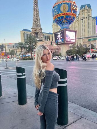 Ella Netzer Photo Fuites Nudes OnlyFans 175