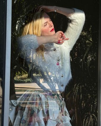 Elle-fanning Photo Fuites Nudes OnlyFans 1368