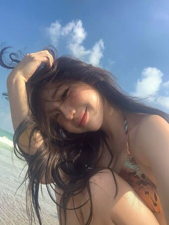 Ellen Tan Photo Fuites Nudes OnlyFans 120