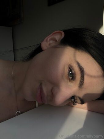ellyberry Photo Fuites Nudes OnlyFans 2