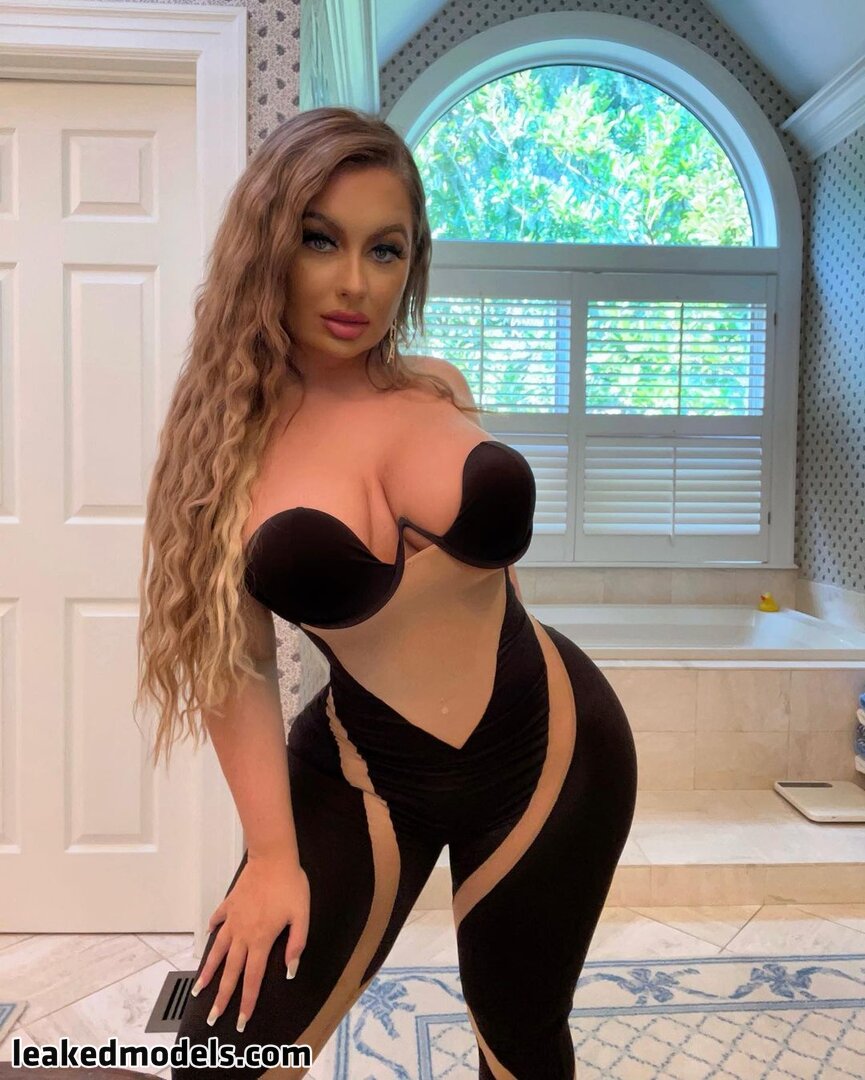 Elvisa Dedic nude OnlyFans photos