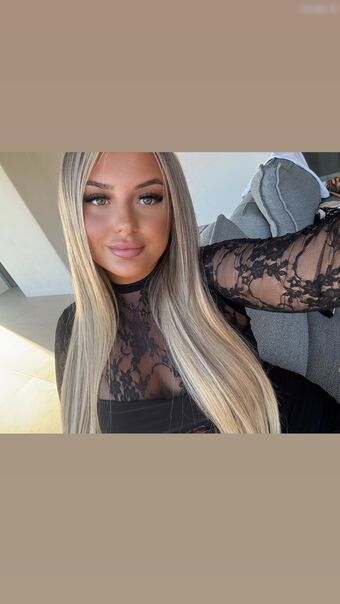ema.mic Photo Fuites Nudes OnlyFans 7