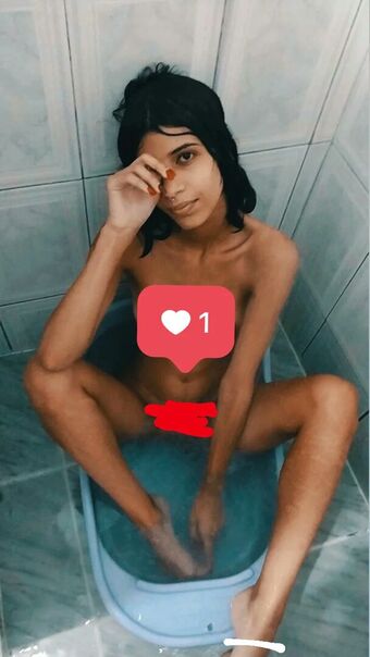 Emiloli Photo Fuites Nudes OnlyFans 10