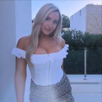 Emma Jones Photo Fuites Nudes OnlyFans 66