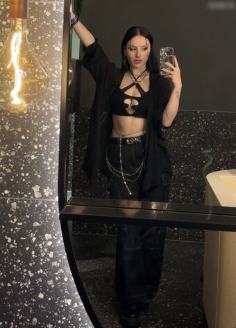 Emmo Photo Fuites Nudes OnlyFans 15