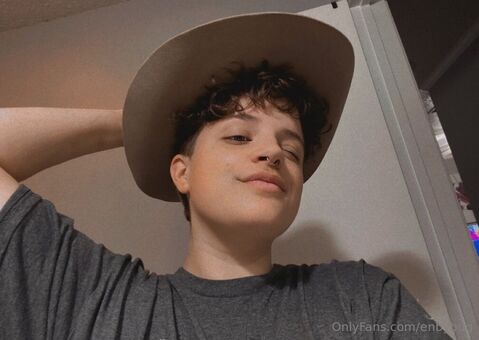 enbybug Photo Fuites Nudes OnlyFans 29