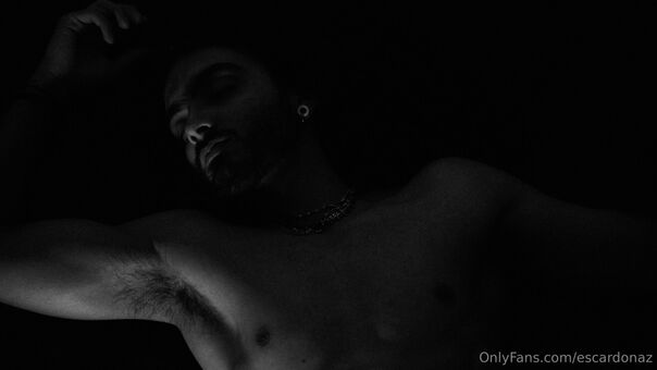 escardonaz Photo Fuites Nudes OnlyFans 16