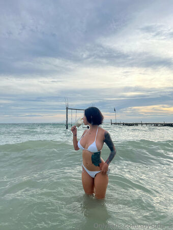 essof Photo Fuites Nudes OnlyFans 25