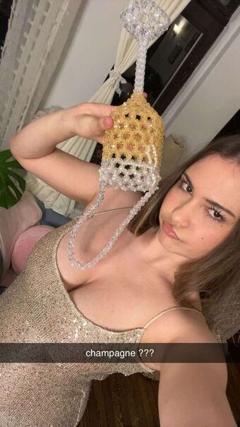 Ester Dobrik