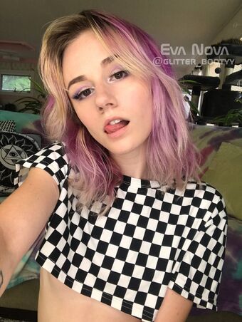 Eva Nova Photo Fuites Nudes OnlyFans 6