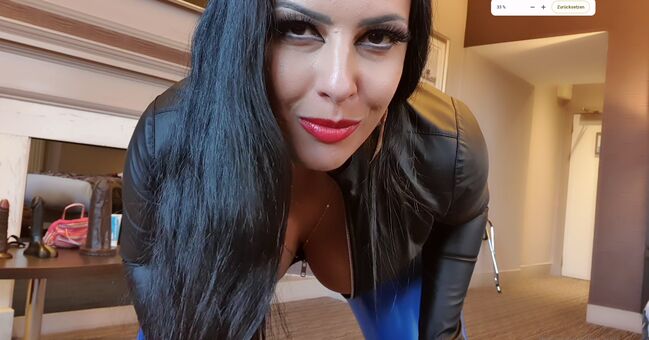 Ezada Sinn