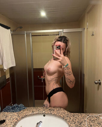 faey211 Photo Fuites Nudes OnlyFans 3
