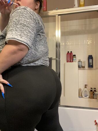 fatbae Photo Fuites Nudes OnlyFans 8