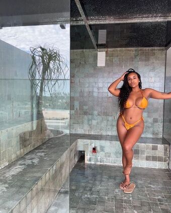 Flaviane Vasconcelos