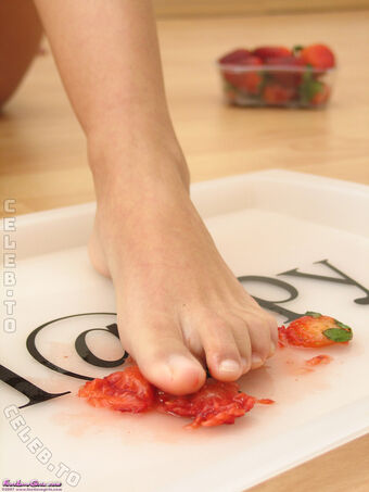 Footlovegirls Photo Fuites Nudes OnlyFans 1763