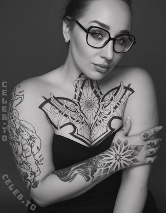 Frau Kopf Photo Fuites Nudes OnlyFans 28