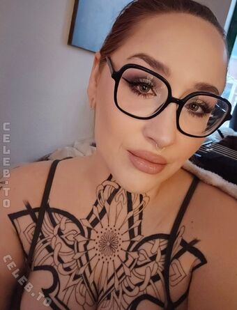 Frau Kopf Photo Fuites Nudes OnlyFans 29