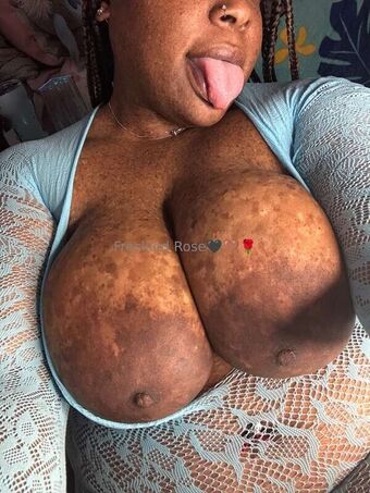 freckledfantasy5 Photo Fuites Nudes OnlyFans 3