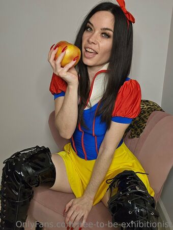 free-to-be-exhibitionist