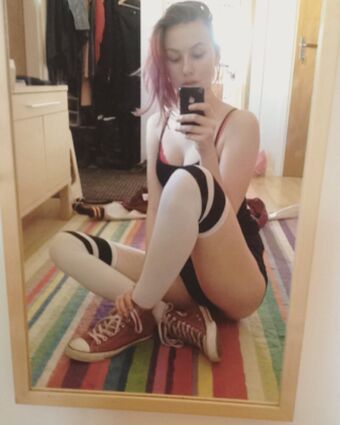 Hanningerc Photo Fuites Nudes OnlyFans 3