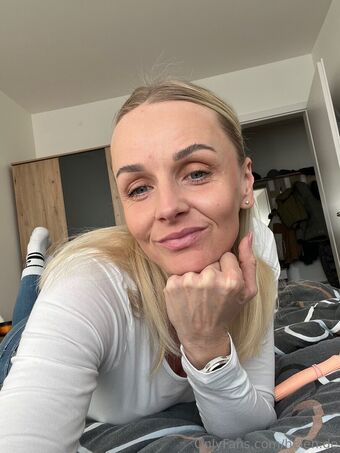 helen.de