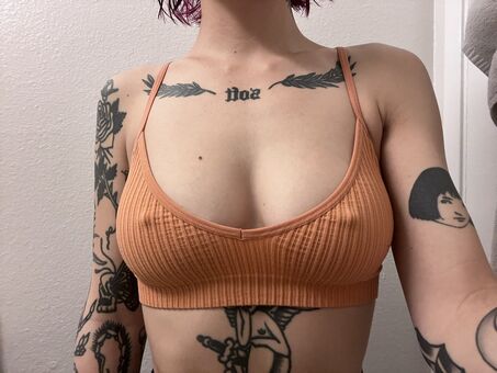 helluhvegan Photo Fuites Nudes OnlyFans 10