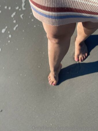 hertinyfeets2 Photo Fuites Nudes OnlyFans 6