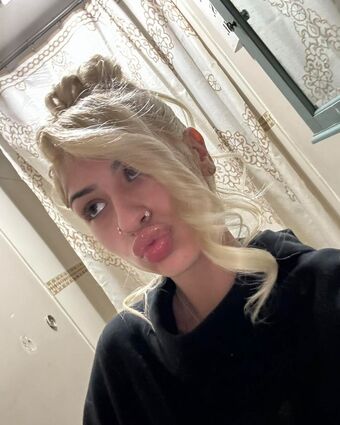 Hollynbanks Photo Fuites Nudes OnlyFans 2