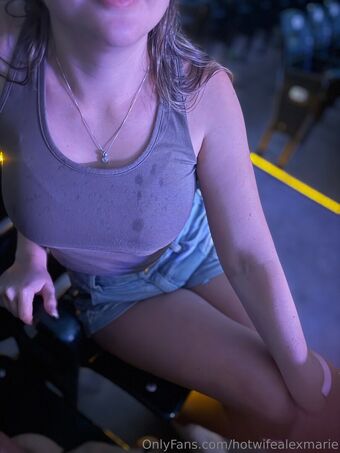 hotwifealexmarie Photo Fuites Nudes OnlyFans 7