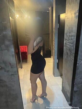 HotWifeYoung