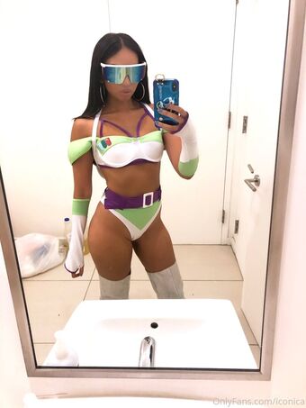 iconica Photo Fuites Nudes OnlyFans 11