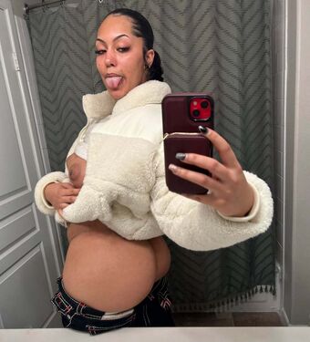 iloveraine Photo Fuites Nudes OnlyFans 5