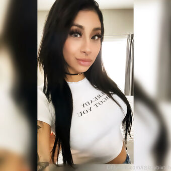 itsizzybixtch Photo Fuites Nudes OnlyFans 6