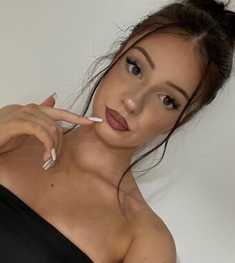 iuliascs Photo Fuites Nudes OnlyFans 6