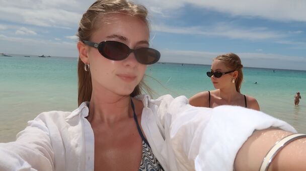 Iza and Elle Photo Fuites Nudes OnlyFans 23