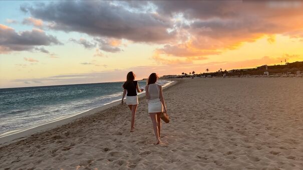 Iza and Elle Photo Fuites Nudes OnlyFans 27