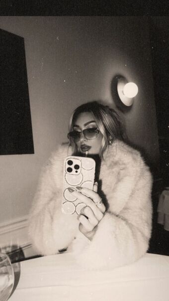 Izzi Dame