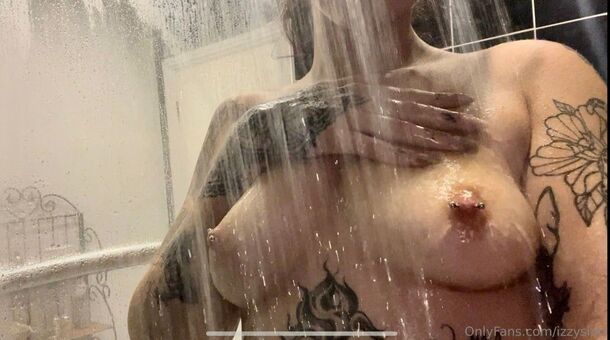 Izzy Siim Photo Fuites Nudes OnlyFans 13