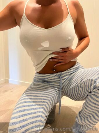 juneeafree Photo Fuites Nudes OnlyFans 31