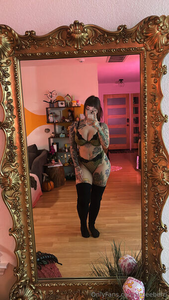 Juneeberri Photo Fuites Nudes OnlyFans 14