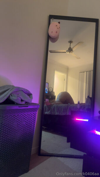 k0406aa Photo Fuites Nudes OnlyFans 24