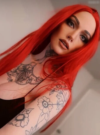 Kara is moody Photo Fuites Nudes OnlyFans 25