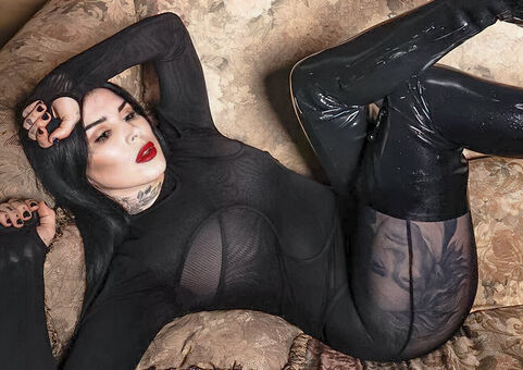 Kat Von D Photo Fuites Nudes OnlyFans 17