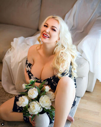 Katya Karlova Photo Fuites Nudes OnlyFans 13