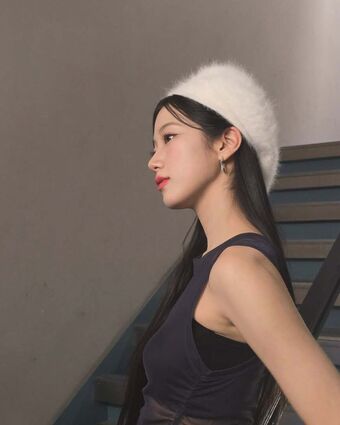 Kazuha Nakamura 中村 一葉