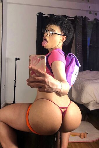 kenitique Photo Fuites Nudes OnlyFans 4
